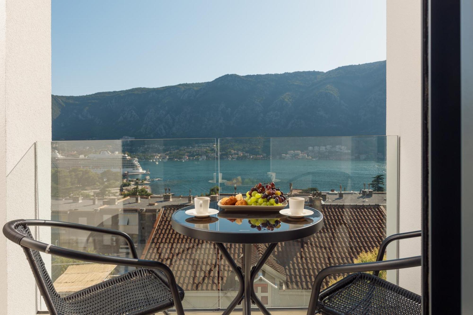 Berge Apartments Kotor Ngoại thất bức ảnh